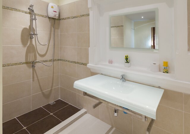 ラタナ ヴィラ - パタヤ ホリデイ ハウス ウォーキング ストリート