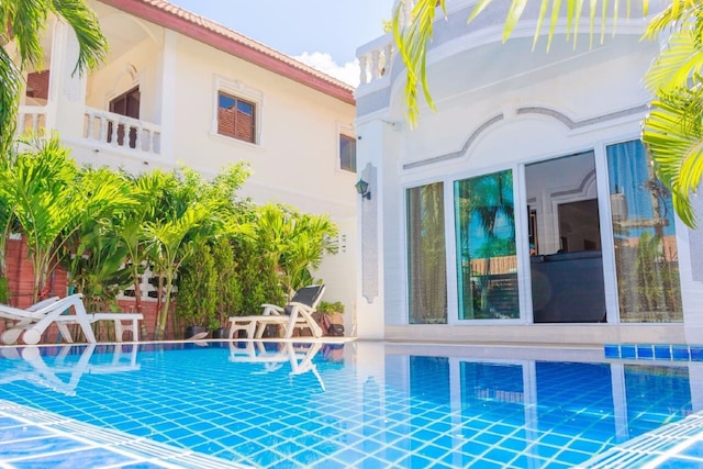 ラタナ ヴィラ - パタヤ ホリデイ ハウス ウォーキング ストリート