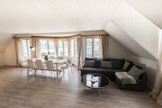 レーヴェンプラッツ アパートメント ニア ステーション バイ エアホーム