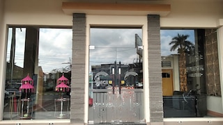 マラン シティ ブルーバード ホームステイ