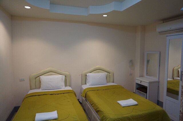 ザ リバーフロント プレイス