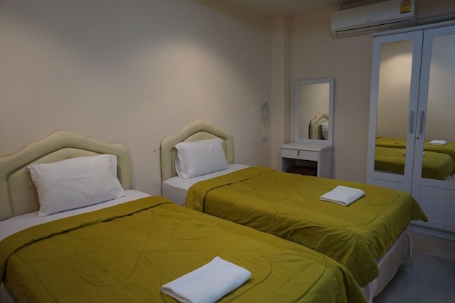 ザ リバーフロント プレイス