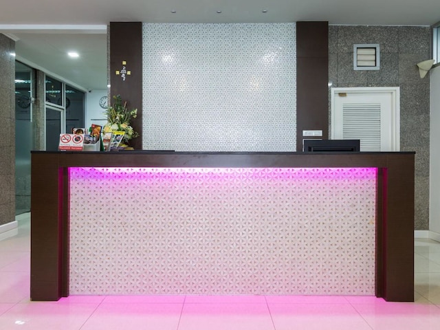 ザ ステップ サトーン