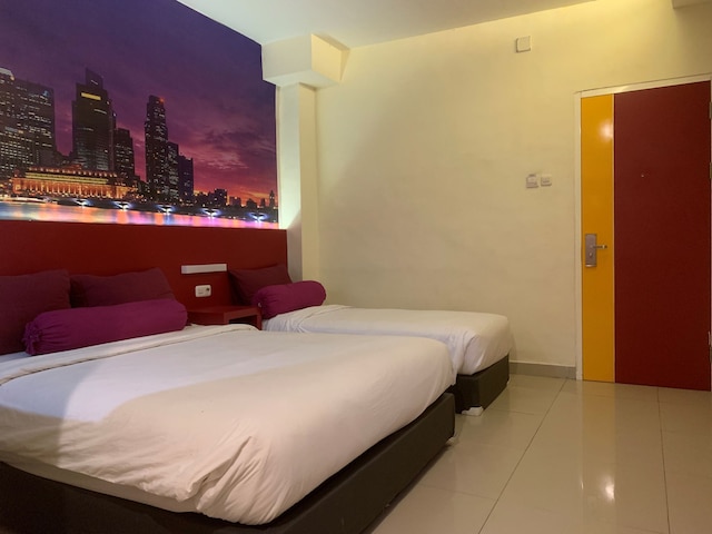 リベルタ ハブ シンゴサリ マラン