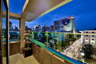 ザ プレステージ ナナ