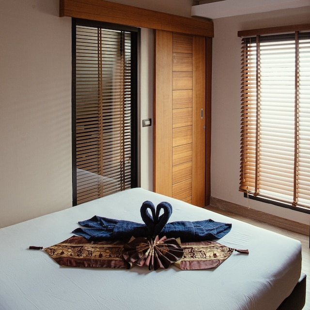 スリーナ ホテル