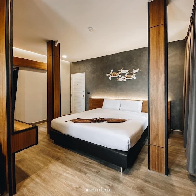 スリーナ ホテル