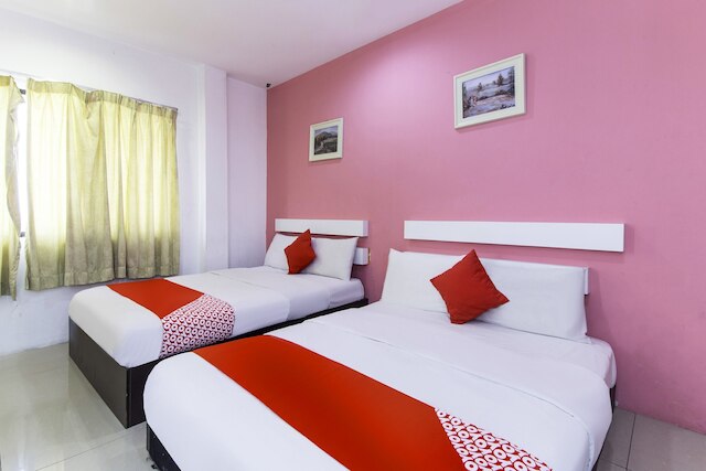 OYO 162 FB ホテル