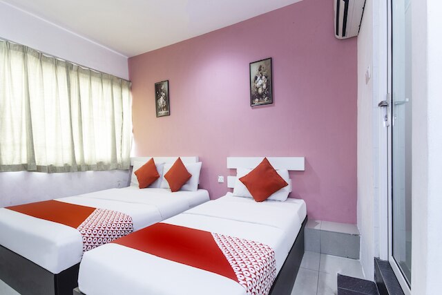 OYO 162 FB ホテル