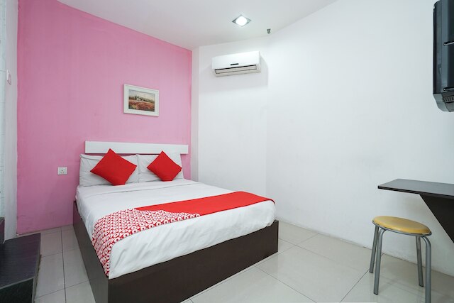 OYO 162 FB ホテル