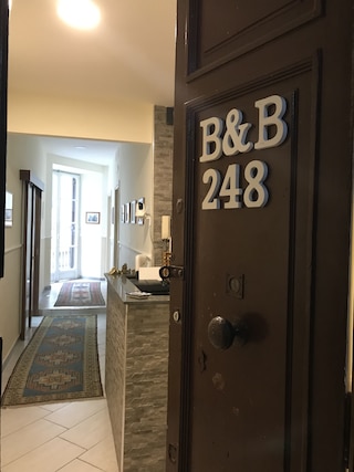 B&B 248