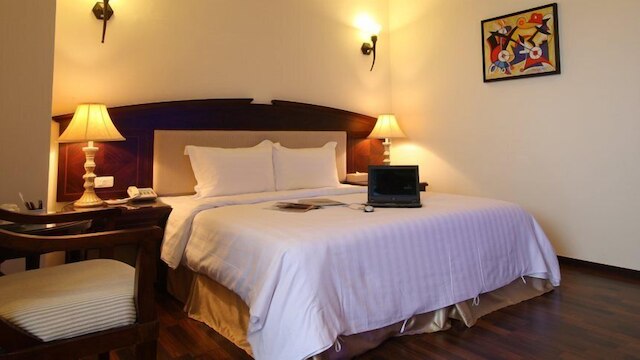 キャメロット イン (邑采精緻旅店)