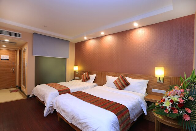 ナンファン ダシャ ホテル (南方大厦酒店)