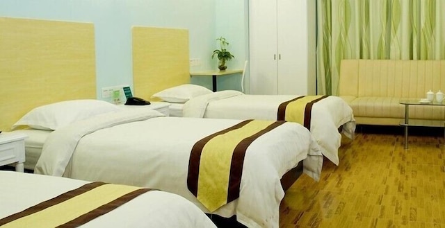 LN ホワイト ハウス ホテル