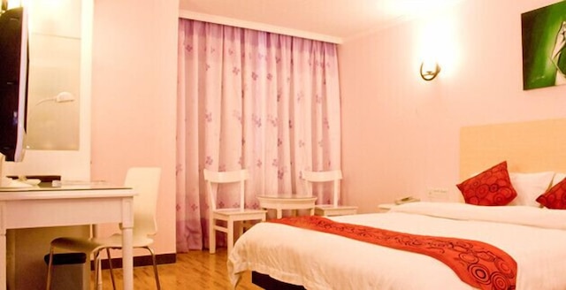 LN ホワイト ハウス ホテル