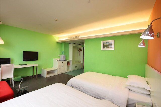 LN ホワイト ハウス ホテル