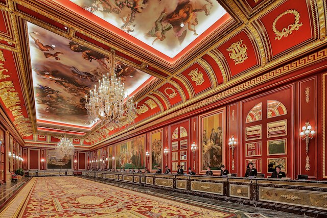 The Parisian Macao