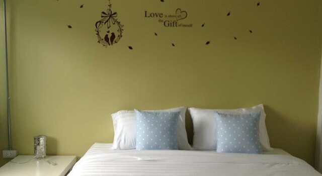 モ ノ オン プレイス