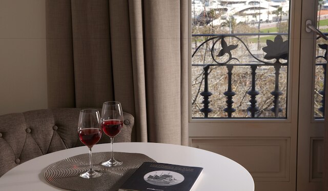 デュケッサ・ホテル・コレクションバイデュケッサ・スイーツ・ランドマーク・ホテル