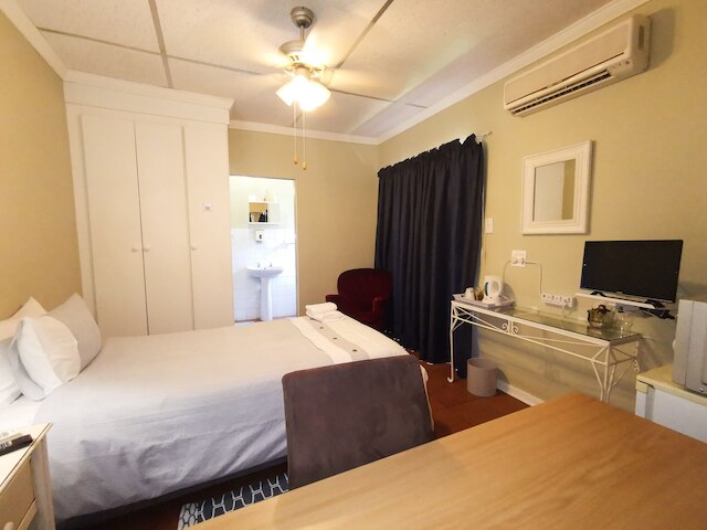 ローリー ゲストハウス