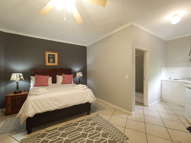 ローリー ゲストハウス