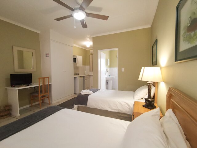 ローリー ゲストハウス