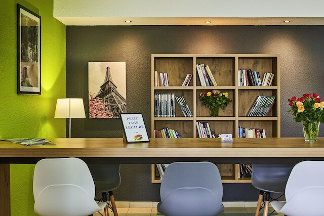 イビス バジェット ヴェルサイユ コワニェール