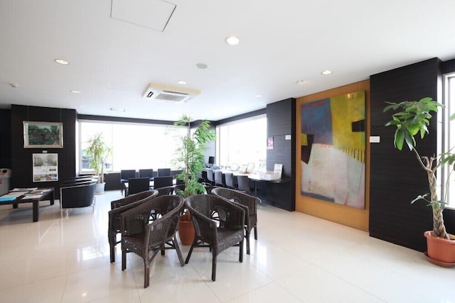 アズイン東近江能登川駅前