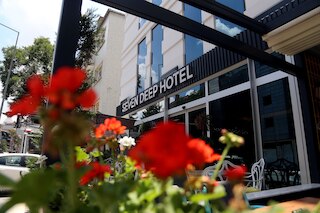 セブン ディープ ホテル