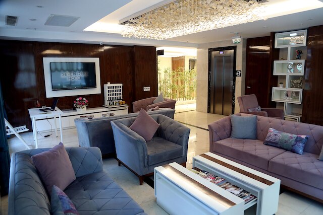 セブン ディープ ホテル