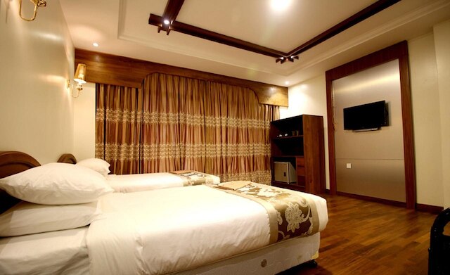 フェイマス ホテル バガン