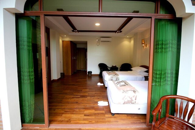 フェイマス ホテル バガン