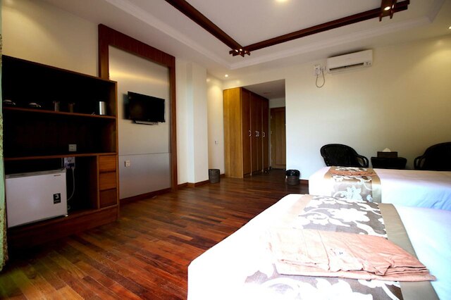 フェイマス ホテル バガン