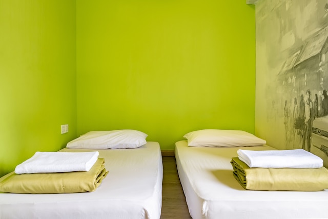 ポッズ ザ バックパッカーズ ホーム & カフェ