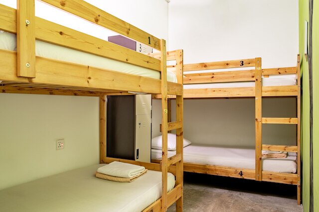 ポッズ ザ バックパッカーズ ホーム & カフェ