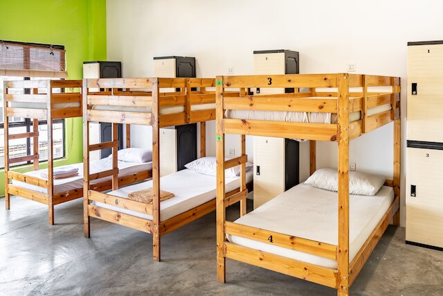 ポッズ ザ バックパッカーズ ホーム & カフェ