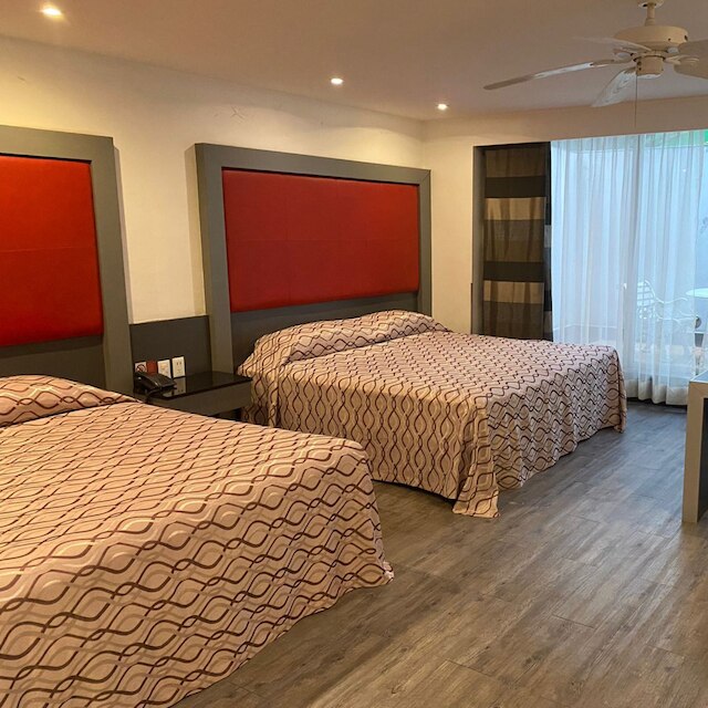 ホテル アテナス プラザ