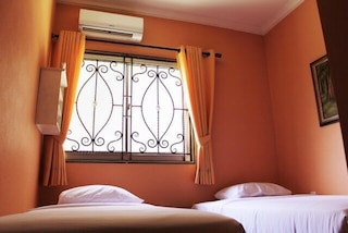 ツインズ ホテル マンガドゥア