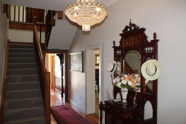 ザ グランジ ブティック B & B