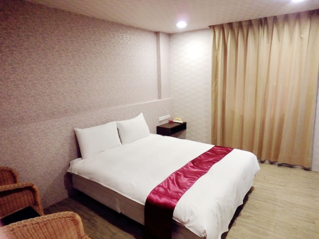 エブリデイ ホット スプリング ホテル (毎日温泉旅店)