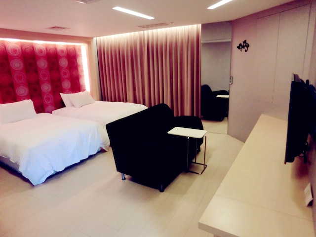 エブリデイ ホット スプリング ホテル (毎日温泉旅店)