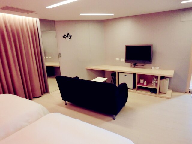 エブリデイ ホット スプリング ホテル (毎日温泉旅店)