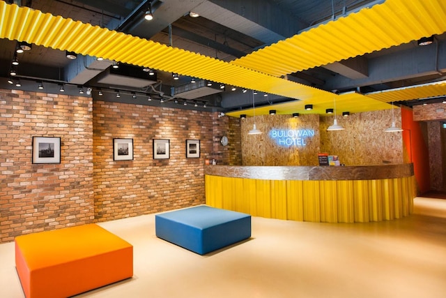 プロワン ホテル (布洛灣大飯店)