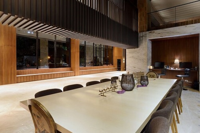 アエリス インターナショナル ホテル (愛麗絲國際大飯店)