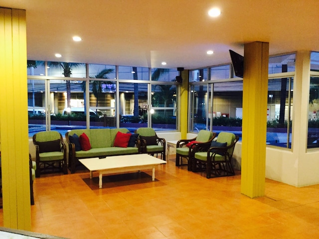 パタヤ アット ナイン