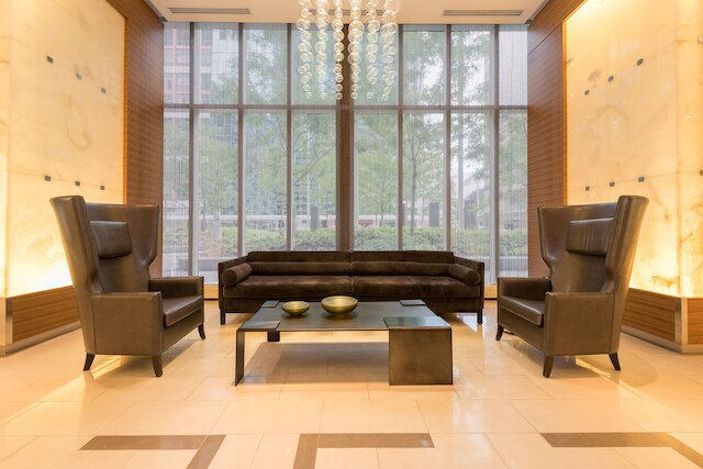 グランド ロイヤル コンドズ - CN タワー