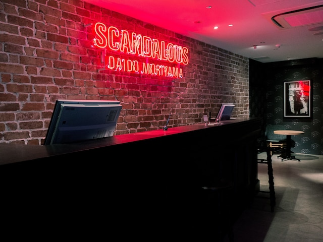 ロックスターホテル