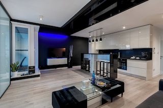 ダイヤモンズ アパートメント