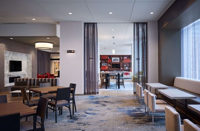 ハンプトン イン シカゴ ウエスト ループ フルトン マーケット エリア