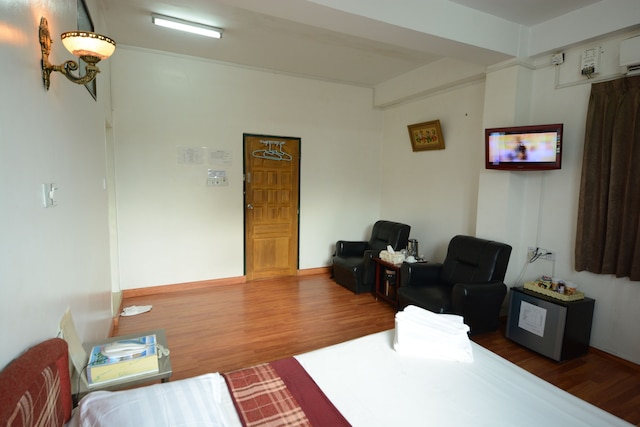 ジャスミン ホテル